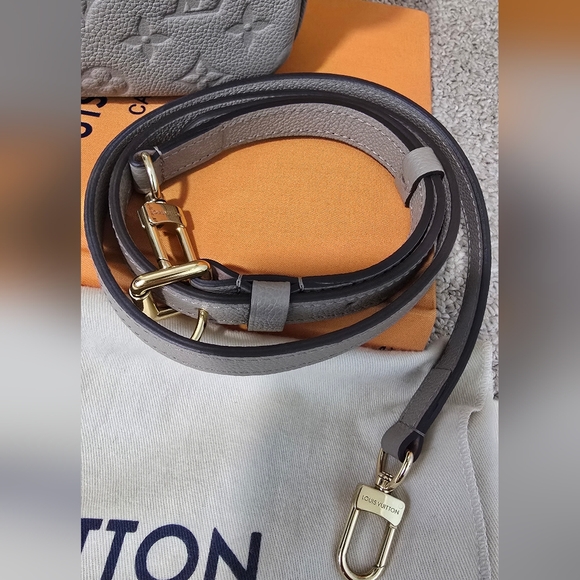 Authentic Louis Vuitton Pouchette Metis And Matching Zoe Wallet Tourterelle - Picture 6 of 15